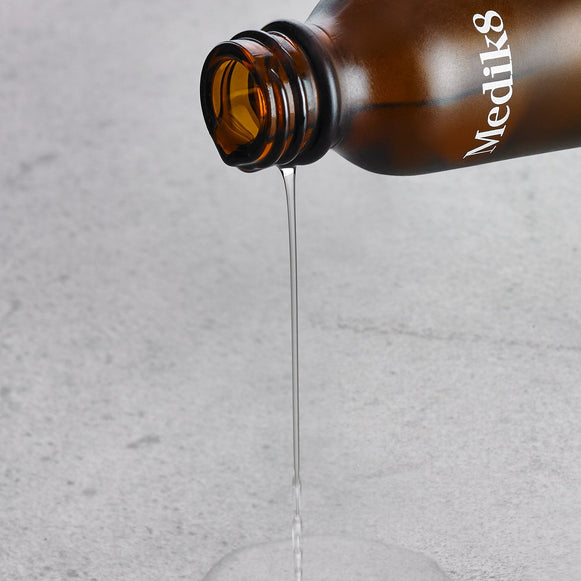 Reduce arrugas y hiperpigmentación con C-Tetra® Luxe Travel Size-hover-40