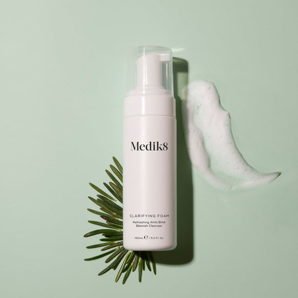 Exfolia y reduce imperfecciones y manchas con Clarifying Foam™ Travel Size-hover-65