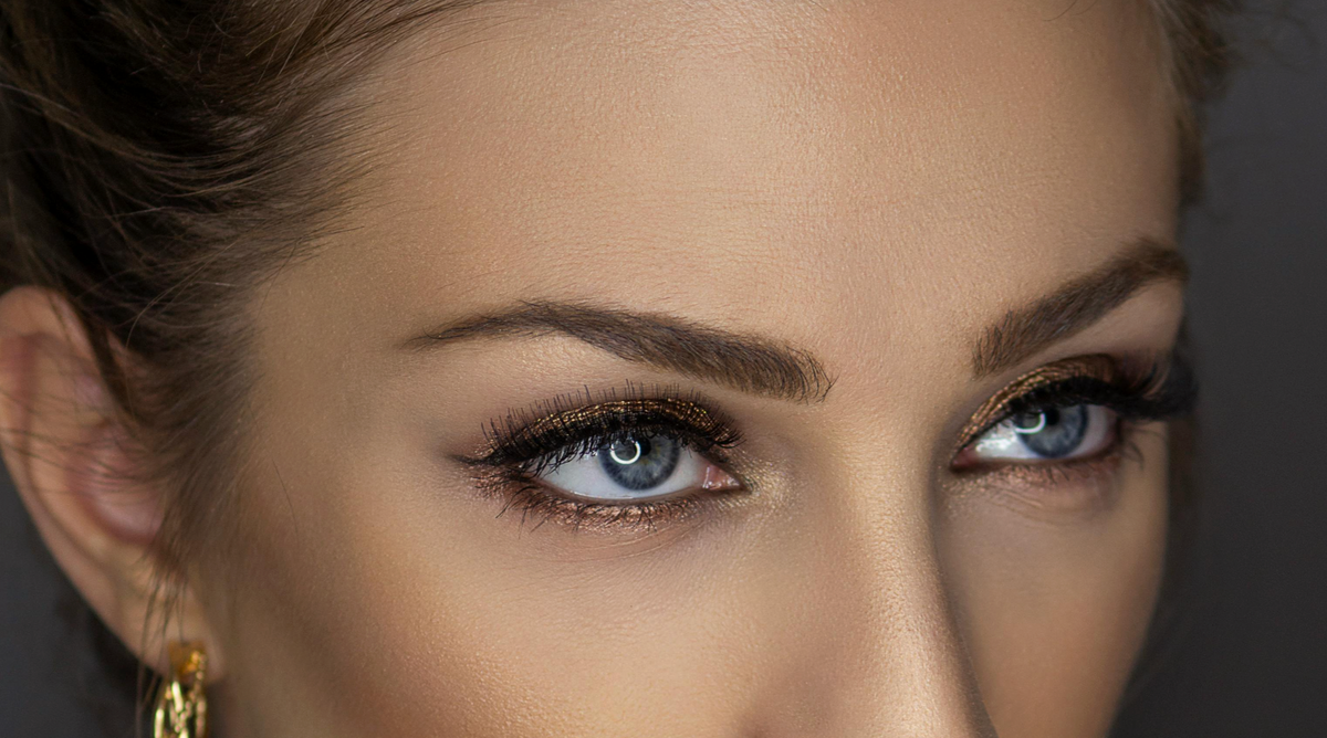 Beneficios de usar un contorno de ojos con retinol Medik8
