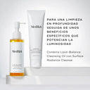 Combina este aceite limpiador con el limpiador exfoliante facial más vendido de Medik8