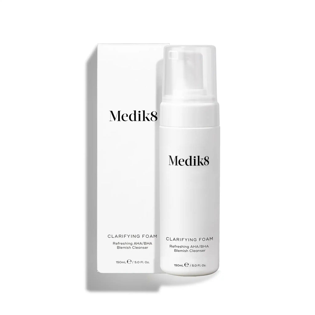 Reducir imperfecciones y manchas con Clarifying Foam™ de Medik8