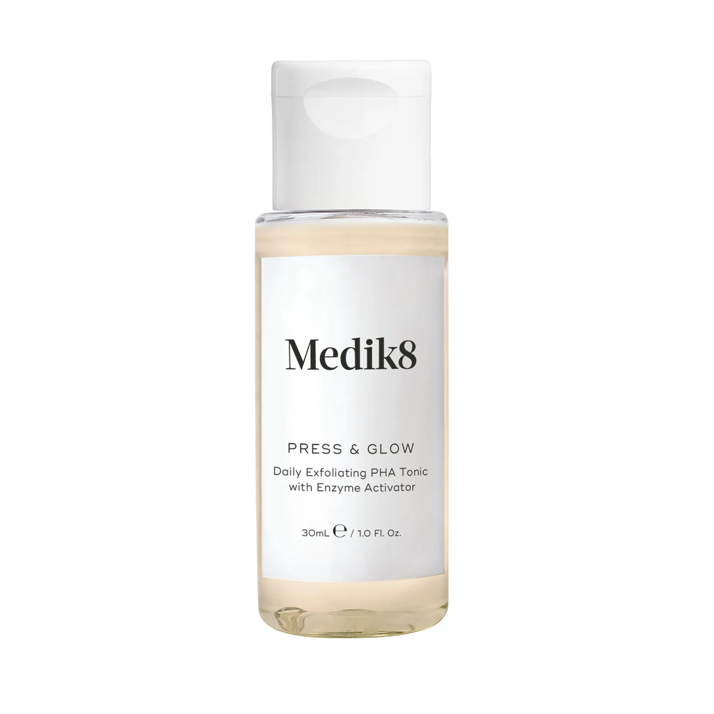 Medik8 Press & Glow tamaño viaje tónico exfoliante