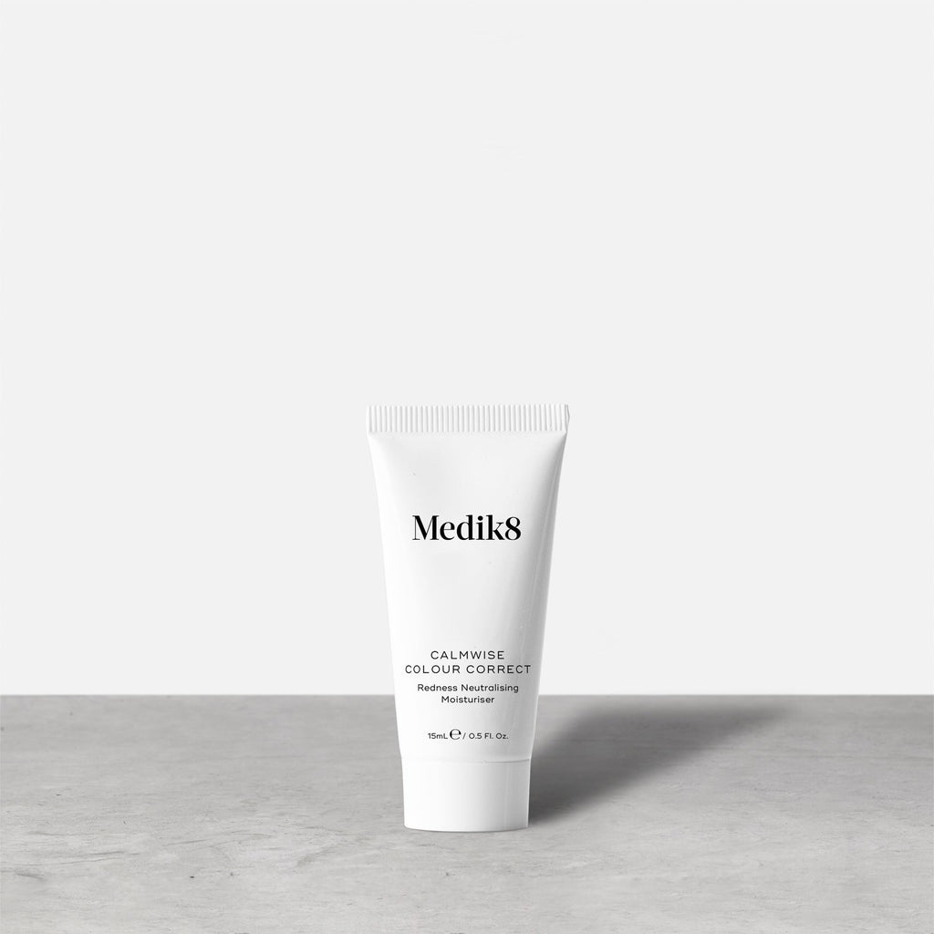 Neutraliza las rojeces y alivia la piel irritada con Calmwise™ Colour Correct Travel Size